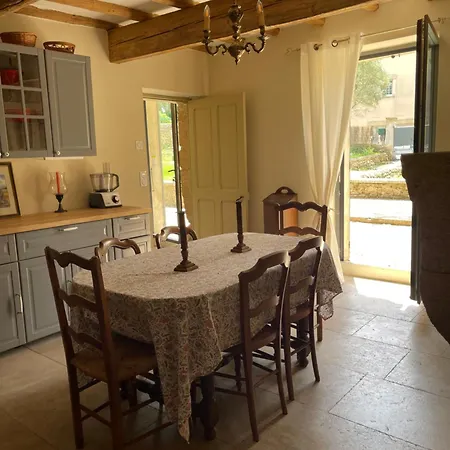 Maison De Charme Avec Jardin - Centre Village, Pont Du Gard 5 Min, Uzes Holiday home *