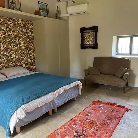 Holiday home Maison De Charme Avec Jardin - Centre Village, Pont Du Gard 5 Min, Uzes