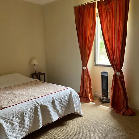 Holiday home Maison De Charme Avec Jardin - Centre Village, Pont Du Gard 5 Min, Uzes Vers Pont du Gard