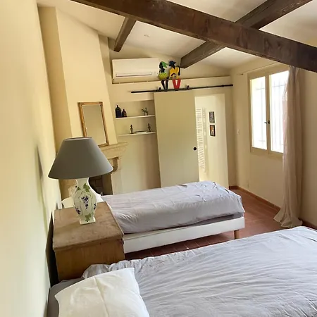 Casa vacanze Maison De Charme Avec Jardin - Centre Village, Pont Du Gard 5 Min, Uzès *