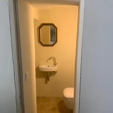 Holiday home Maison De Charme Avec Jardin - Centre Village, Pont Du Gard 5 Min, Uzes